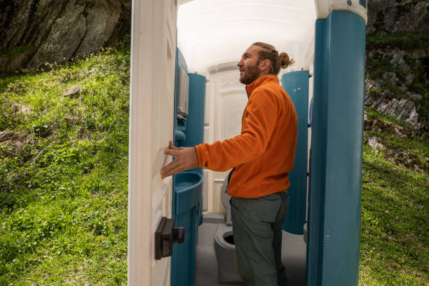 Best Portable toilet rental cost  in Nashotah, WI